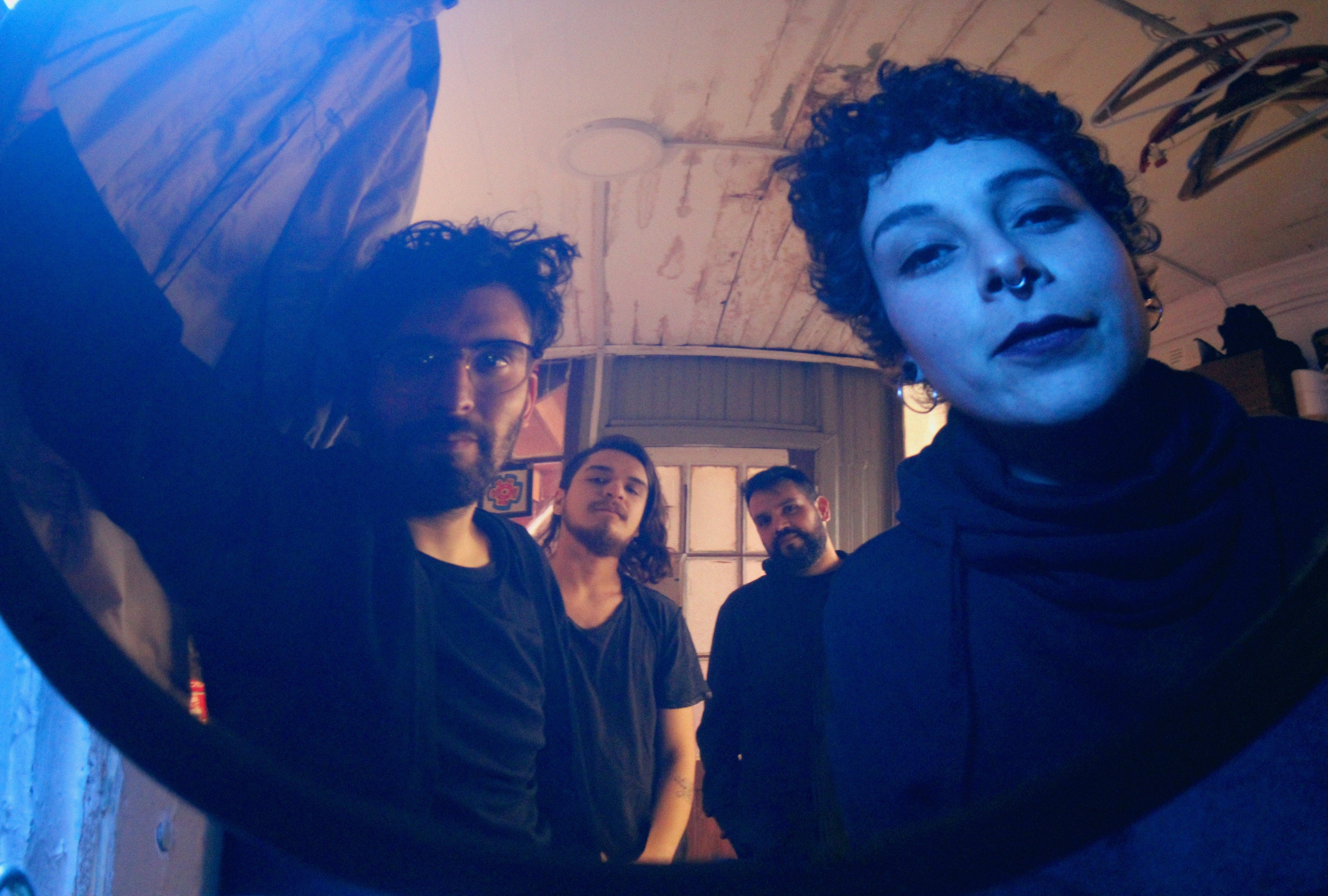 Josefina Espejo y Lxs Mirrors